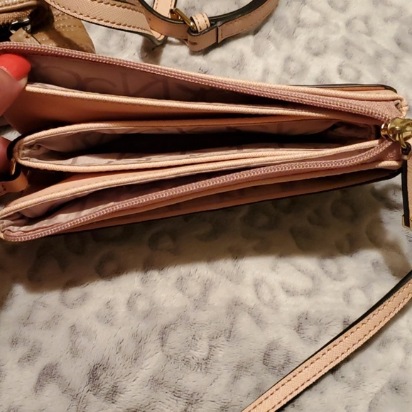 2 CK handbags - Picture 6 of 7